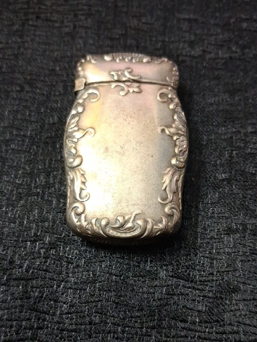 Ornate Silver-Tone Men’s Card & Key Case